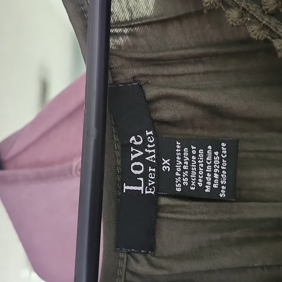 Lace Detail Mauve Top & Green Tank top - Picture 4 of 4